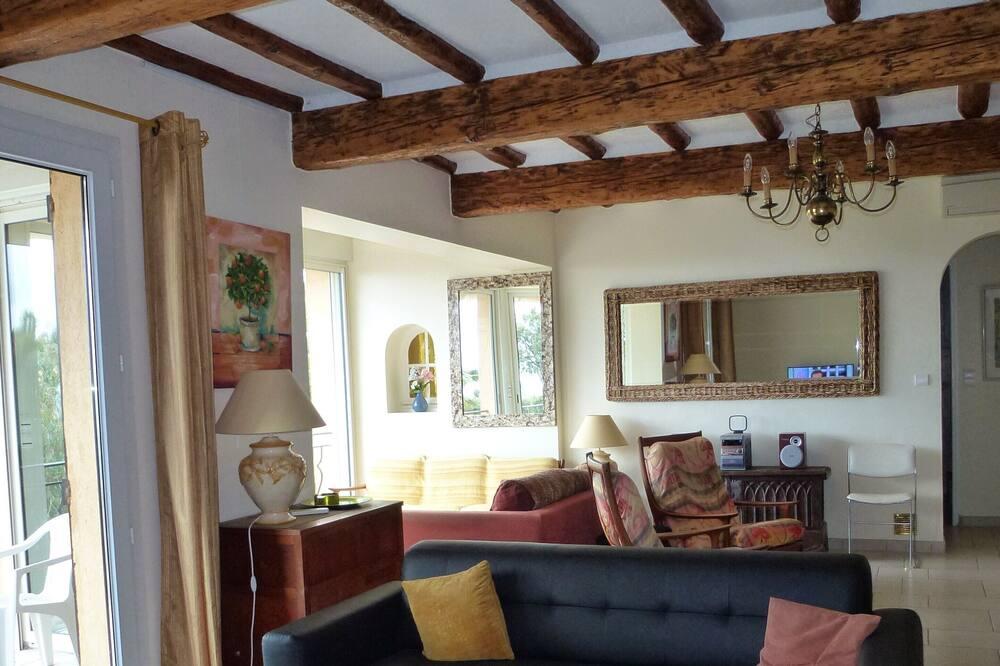 Beautiful Seaview For This Charming Villa With Private Swimming Pool. Very Quiet Provence-Alpes-Côte d'Azur - Argens visuel 2/5