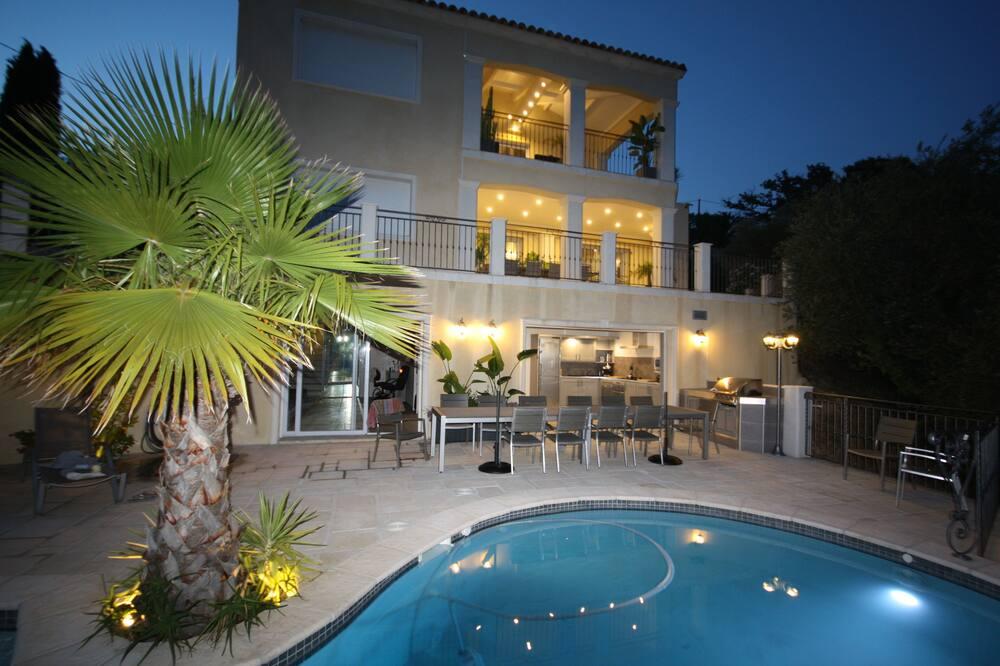 Beautiful Villa, Recent Comfortable Well Equipped, With Swimming Pool, Air Conditioning, Wifi Provence-Alpes-Côte d'Azur - Montauroux visuel 1/5 Beautiful Villa, Recent Comfortable Well Equipped, With Swimming Pool, Air Conditioning, Wifi Provence-Alpes-Côte d'Azur - Montauroux visuel 1/5