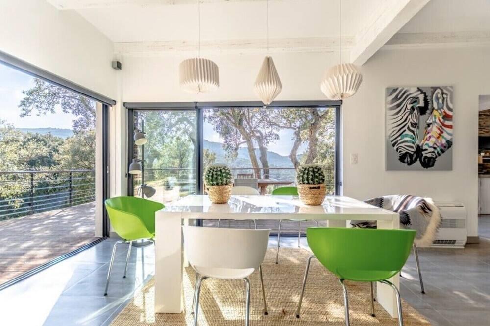 Splendid high villa in the heart of nature Provence-Alpes-Côte d'Azur - Plan-de-la-Tour visuel 5/5 Splendid high villa in the heart of nature Provence-Alpes-Côte d'Azur - Plan-de-la-Tour visuel 5/5