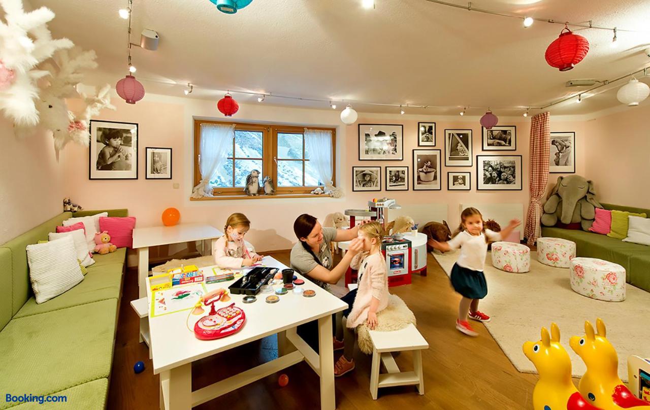 booking-83562-132200144-472987 Art And Relax Hotel Bergwelt