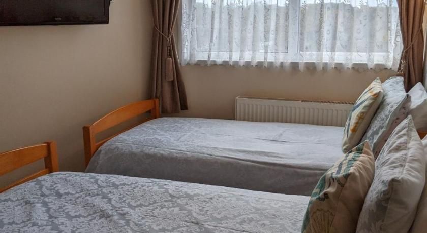 Cleasewood Guest House