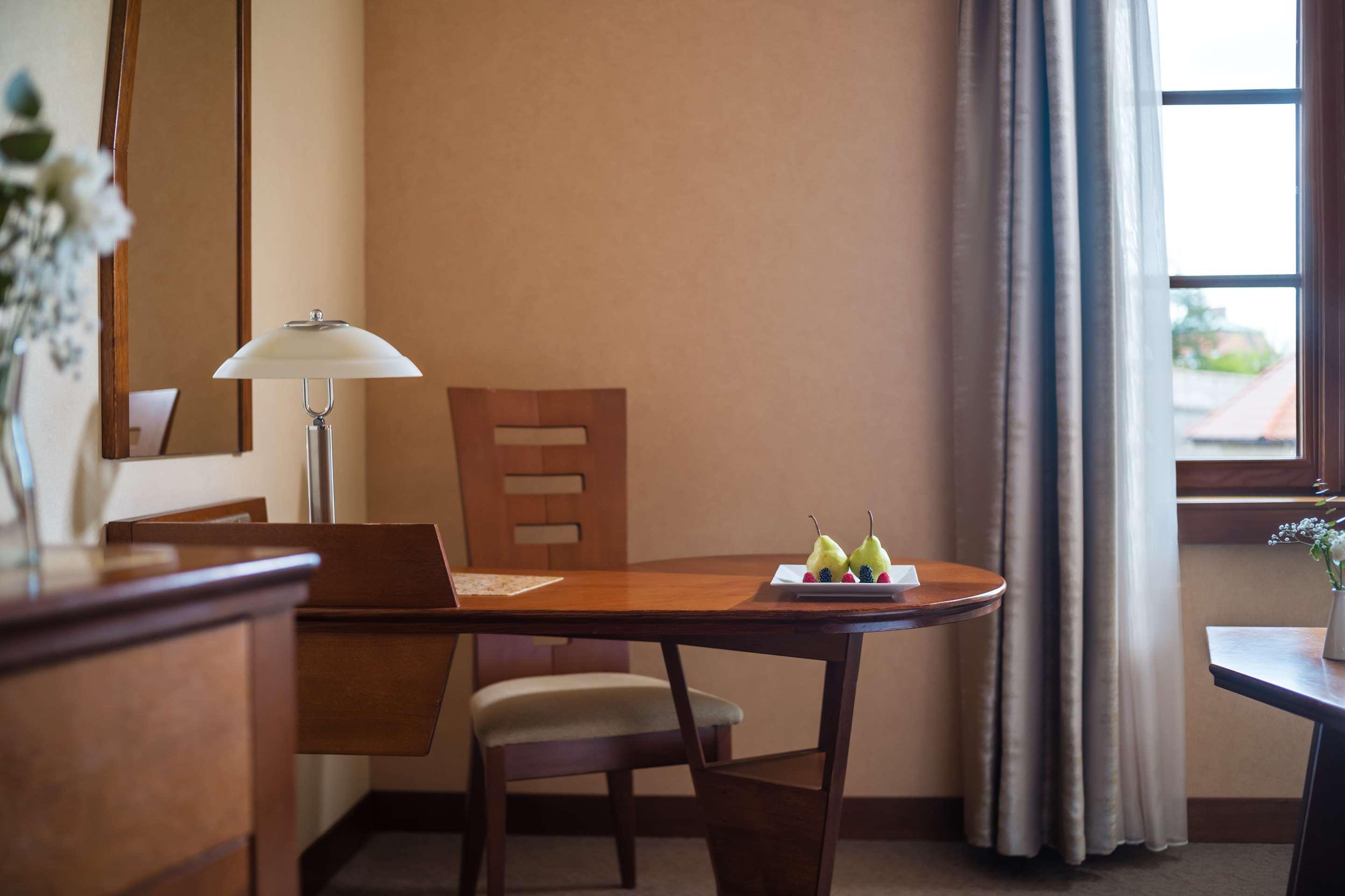 ice-679788-106296446-296106 Lindner Hotel Prague Castle