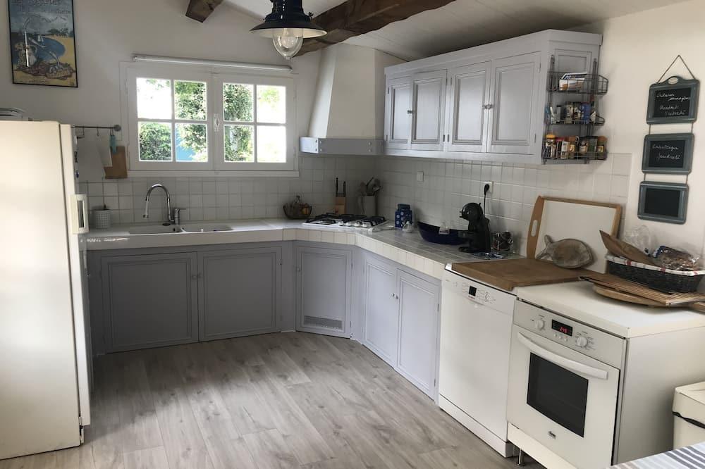 300m from the beach, Large villa with garden swiming pool, close to the village. Pays de Loire - Noirmoutier-en-Île visuel 3/5 300m from the beach, Large villa with garden swiming pool, close to the village. Pays de Loire - Noirmoutier-en-Île visuel 3/5