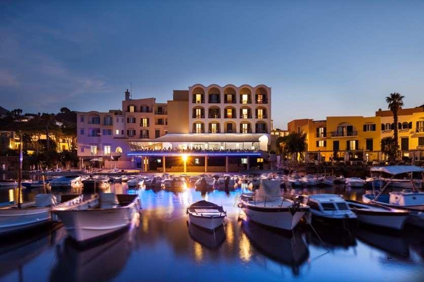 Regina Isabella-Resort Spa Restaurant