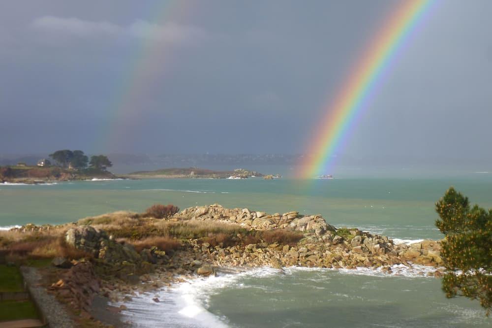 Superb ground floor, sea view, near Perros Guirec in, the pink granite coast Bretagne - Trévou-Tréguignec visuel 2/5 Superb ground floor, sea view, near Perros Guirec in, the pink granite coast Bretagne - Trévou-Tréguignec visuel 2/5