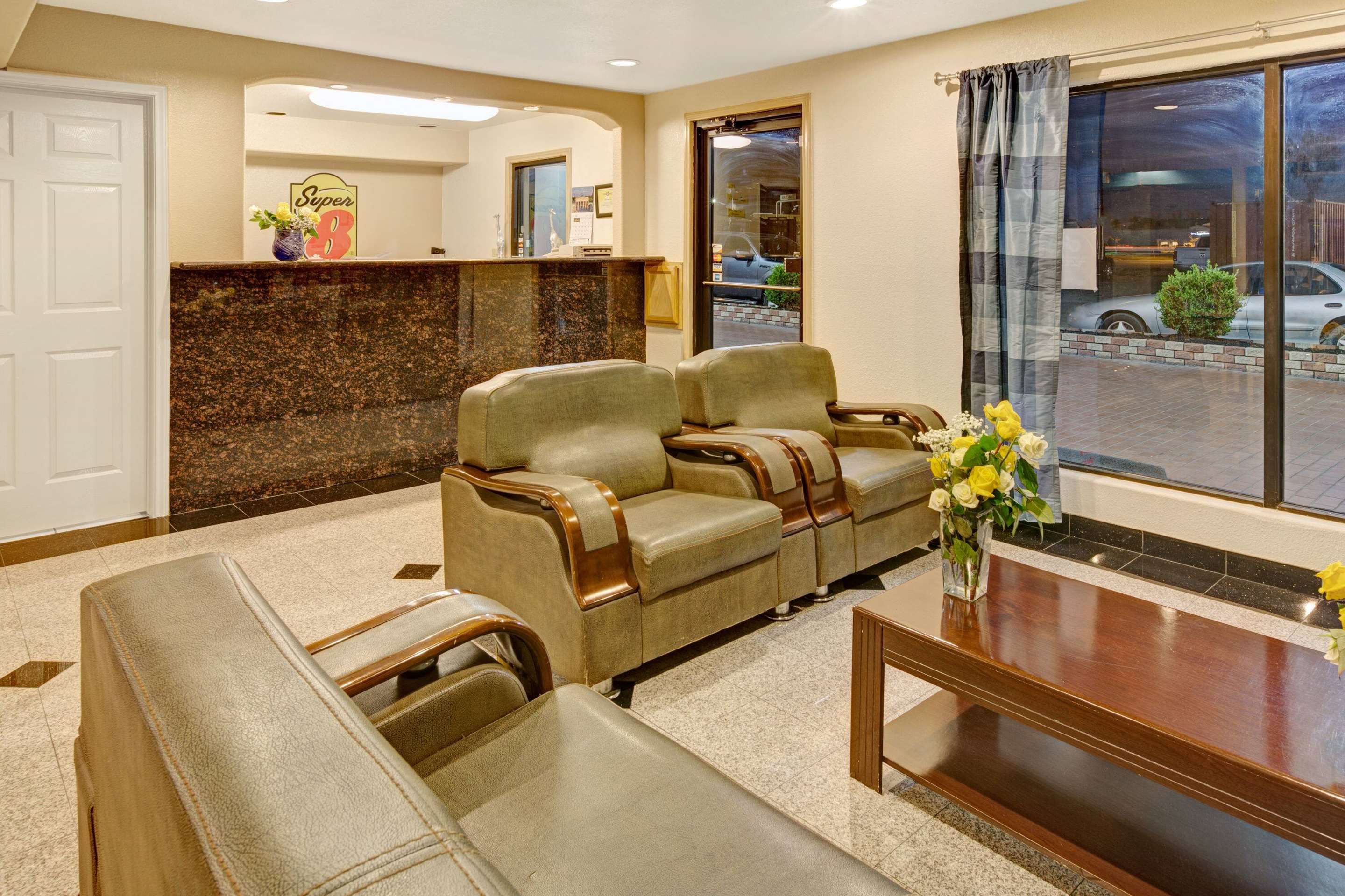 Ofertas, opiniones e imágenes de Super by Wyndham Mont Belvieu