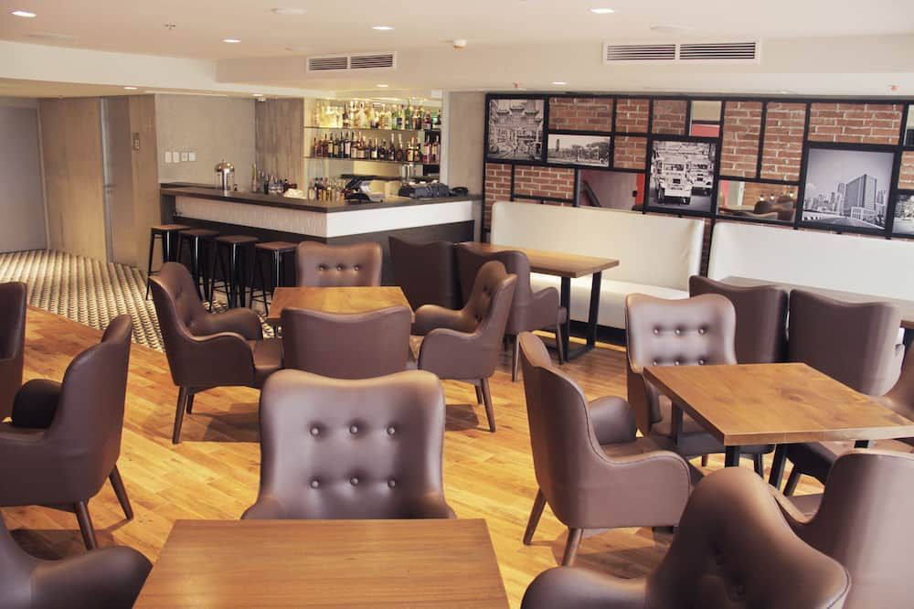 The B Hotel Quezon City