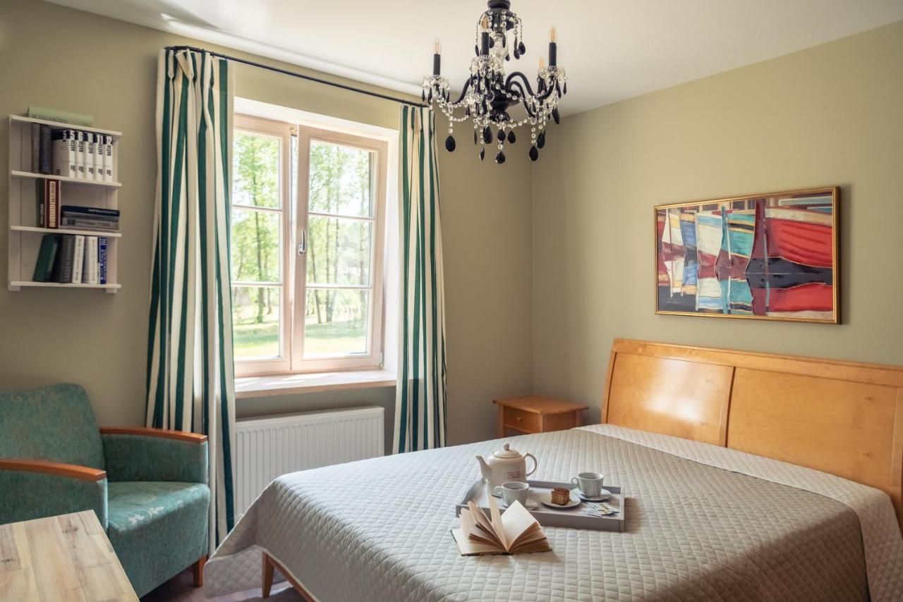 Lake & Library boutique Hotel