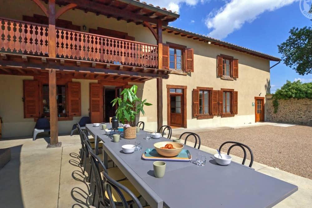 Gite Cezay, 6 bedrooms, 14 persons Ile de France - Saint-Germain-Laval visuel 1/5 Gite Cezay, 6 bedrooms, 14 persons Ile de France - Saint-Germain-Laval visuel 1/5