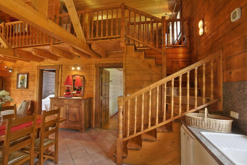 Modern Wooden Chalet With Heated Pool Jacuzzi Spa And Sauna Languedoc-Roussillon - Saissac visuel 2/5 Modern Wooden Chalet With Heated Pool Jacuzzi Spa And Sauna Languedoc-Roussillon - Saissac visuel 2/5