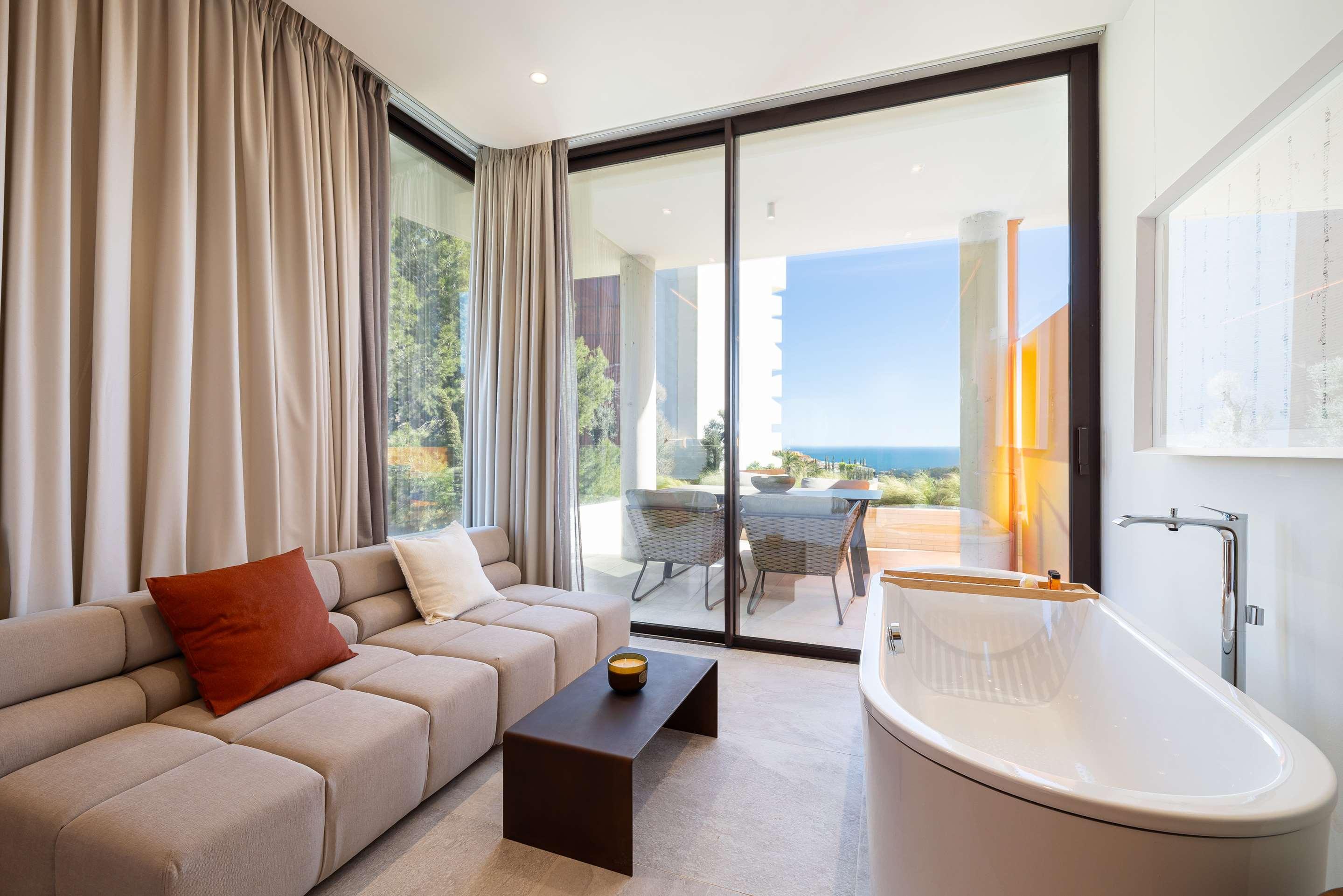ice-1071367240-118219472-179402 Leiro Residences