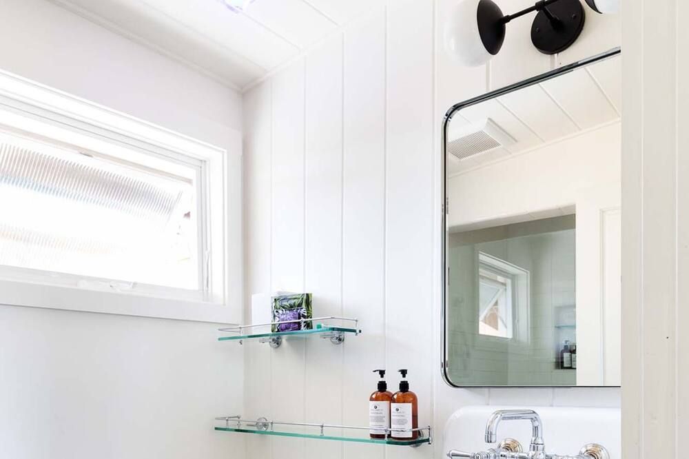 Skyview Los Alamos - 21 & Over Pool