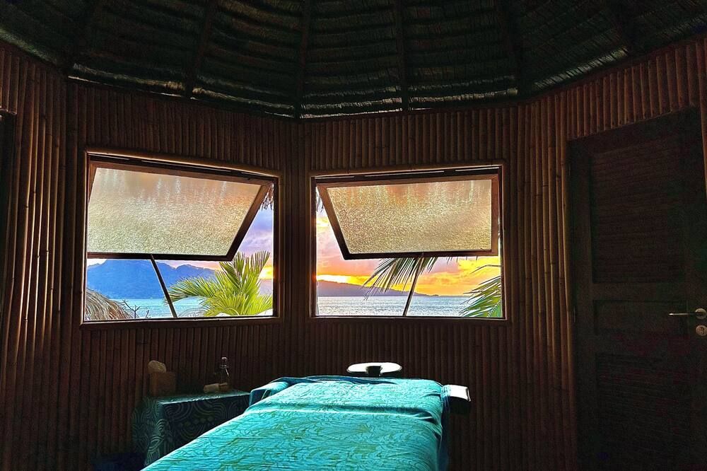 EDEN Private Island TAHAA