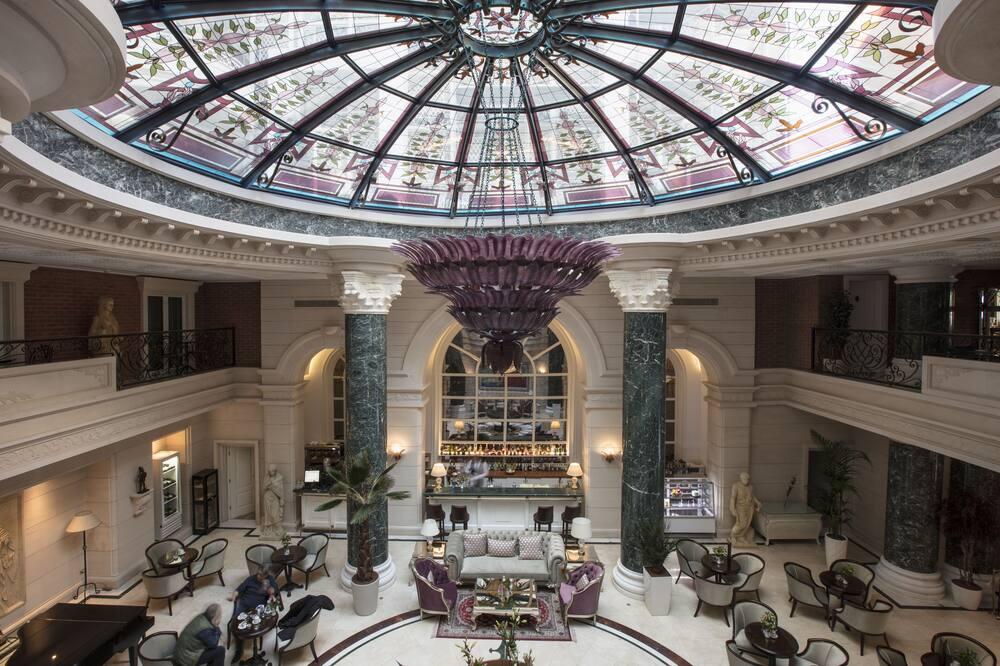 expediav2-311906-693719-055856 Xheko Imperial Hotel
