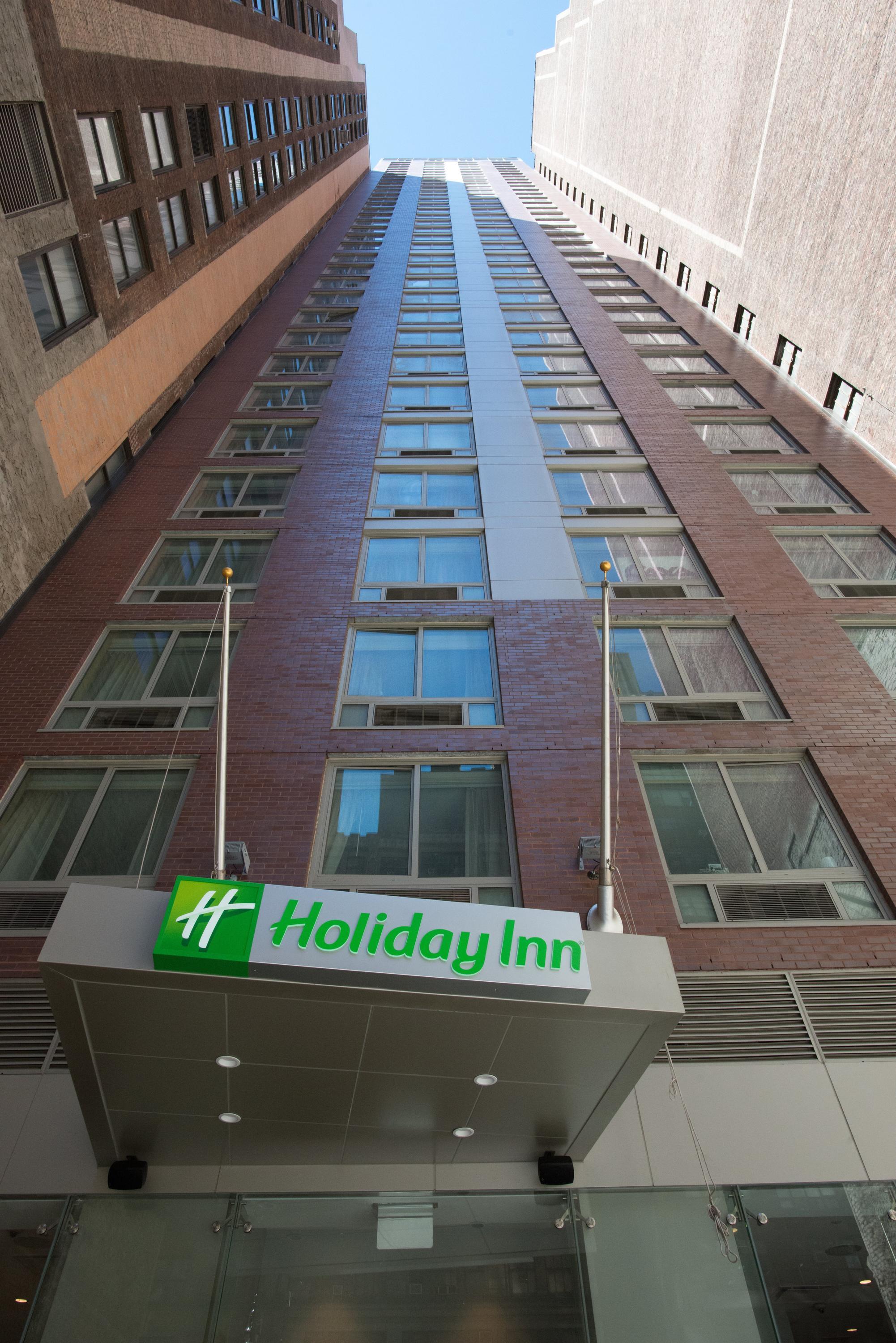 Holiday Inn New York City - Times Square from £63. New York Hotels - KAYAK