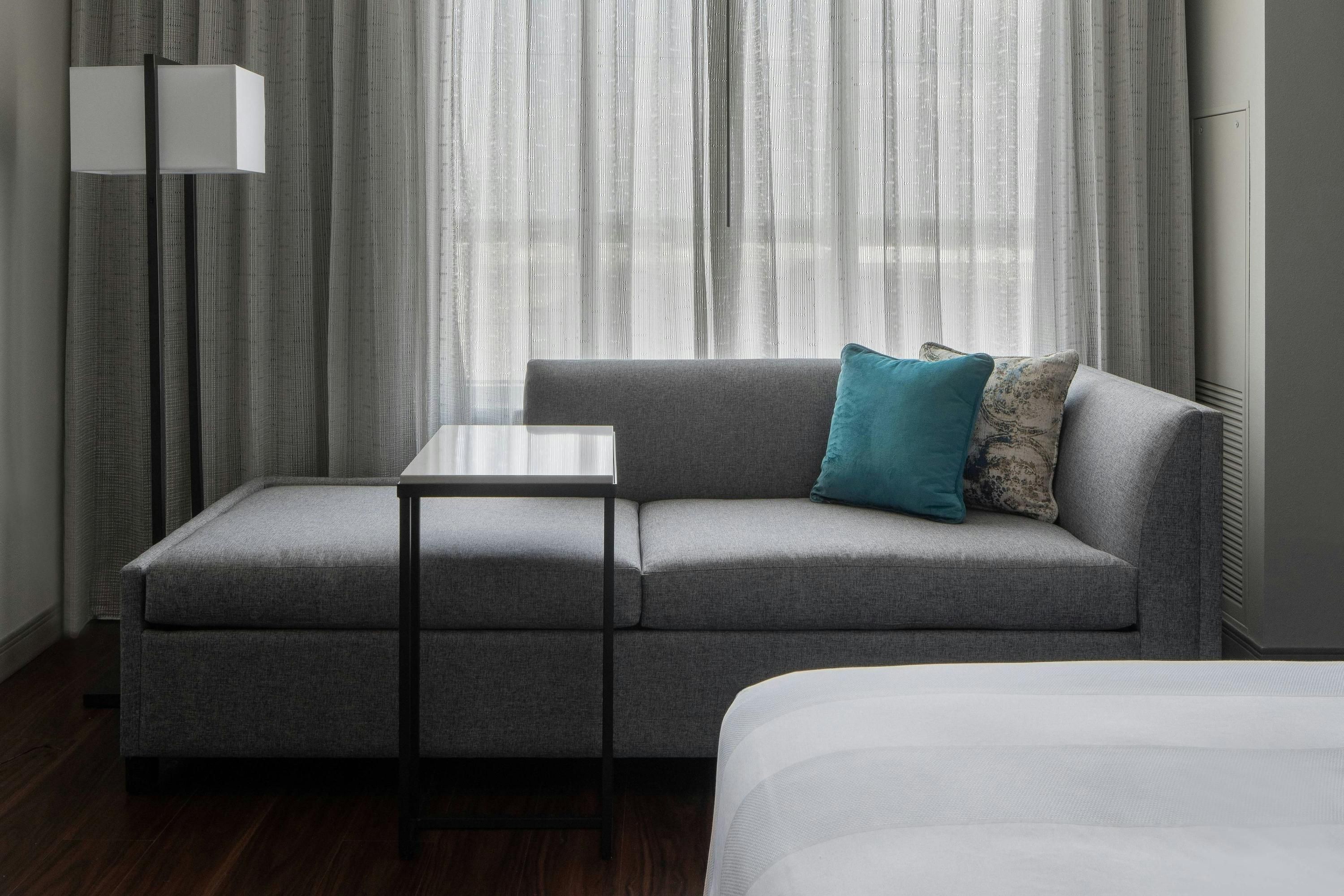 New Orleans Marriott Warehouse Arts District