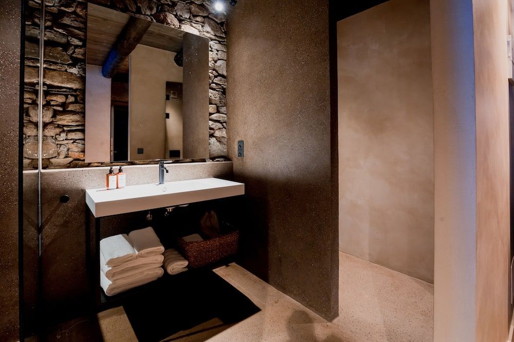 Les Pardines 1819 Mountain Suites & Spa