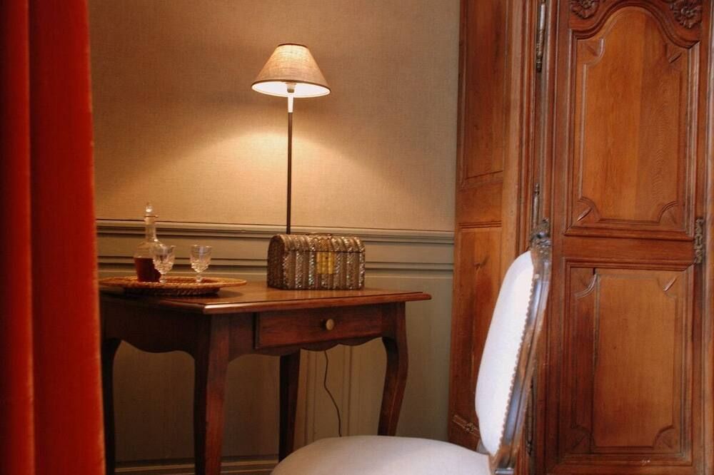 Chateau De Saint Paterne