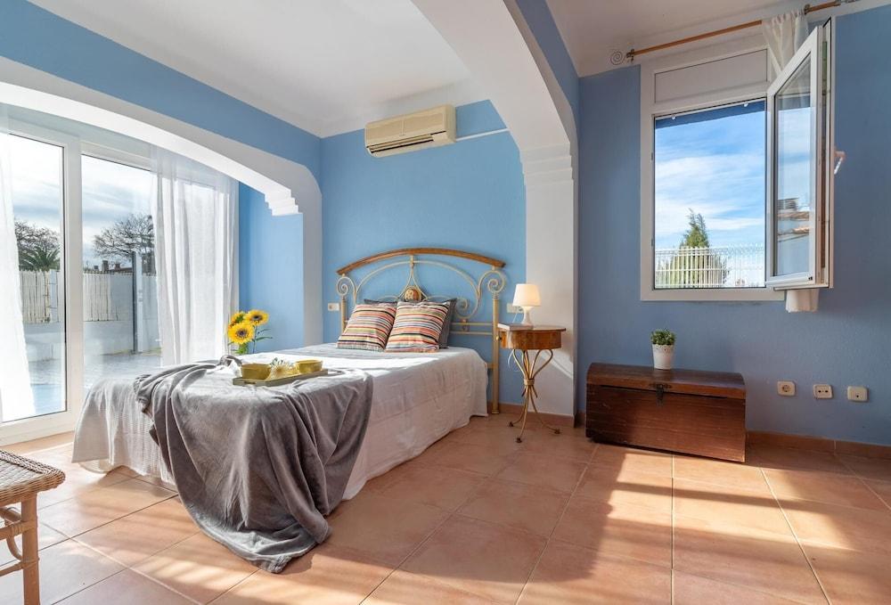 House Les Eiguades pool, garden, air conditioning, barbecue, wifi, parking. - Costa Brava - Sant Pere visser visuel 5/5 House Les Eiguades pool, garden, air conditioning, barbecue, wifi, parking. - Costa Brava - Sant Pere visser visuel 5/5