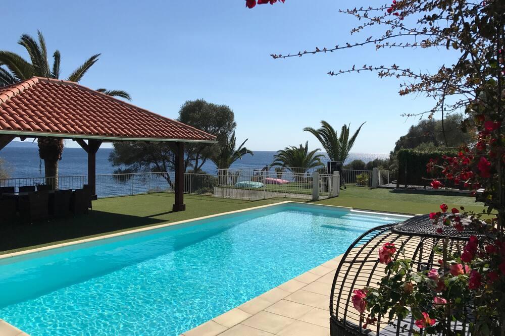 Villa stocking. Feet in the water! Superb sea viewPrivate pool- Jacuzzi - Corsica - Cargèse visuel 3/5