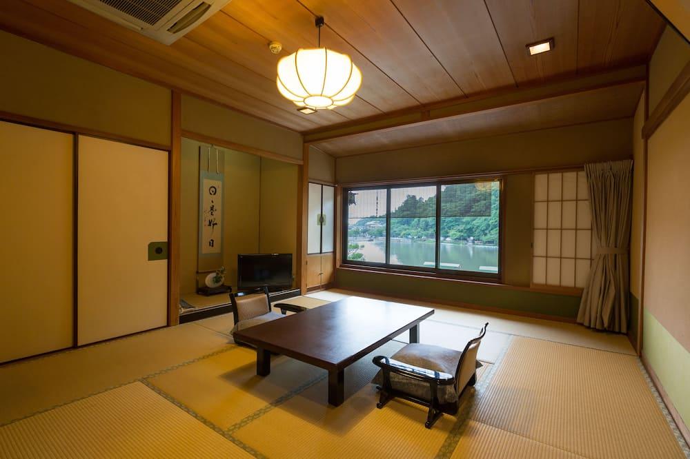 expedia_group-519290-ba8998-645777 Arashiyama Benkei