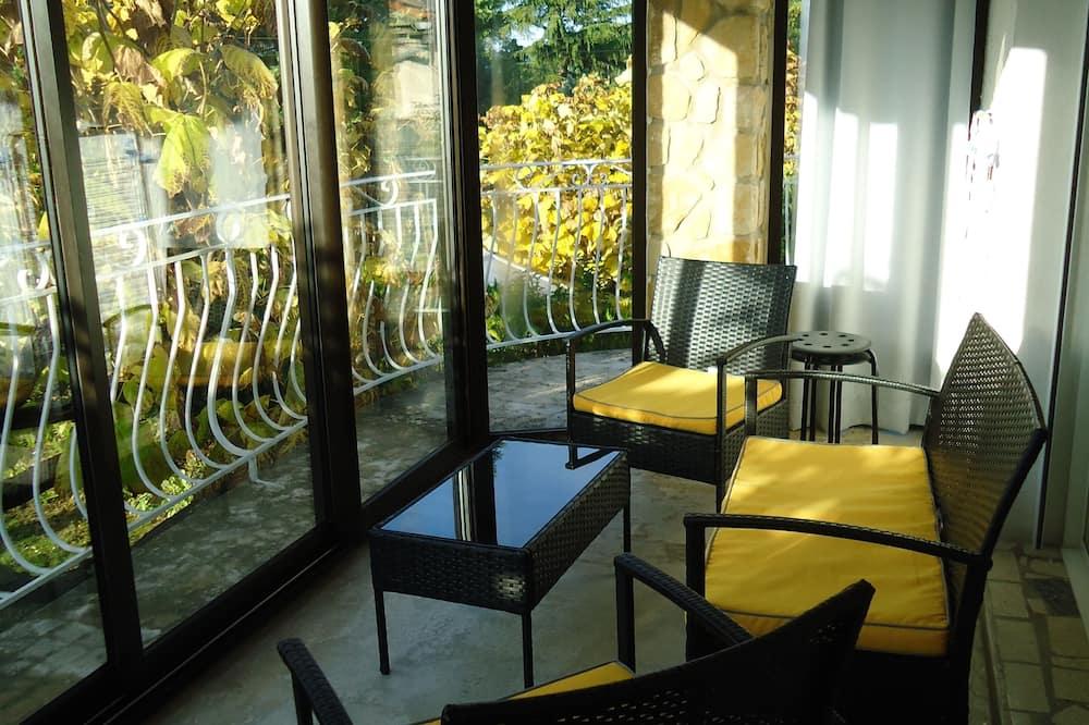 Villa 100m2 with enclosed garden planted with trees close to the city center Provence-Alpes-Côte d'Azur - Vaison-la-Romaine visuel 5/5 Villa 100m2 with enclosed garden planted with trees close to the city center Provence-Alpes-Côte d'Azur - Vaison-la-Romaine visuel 5/5