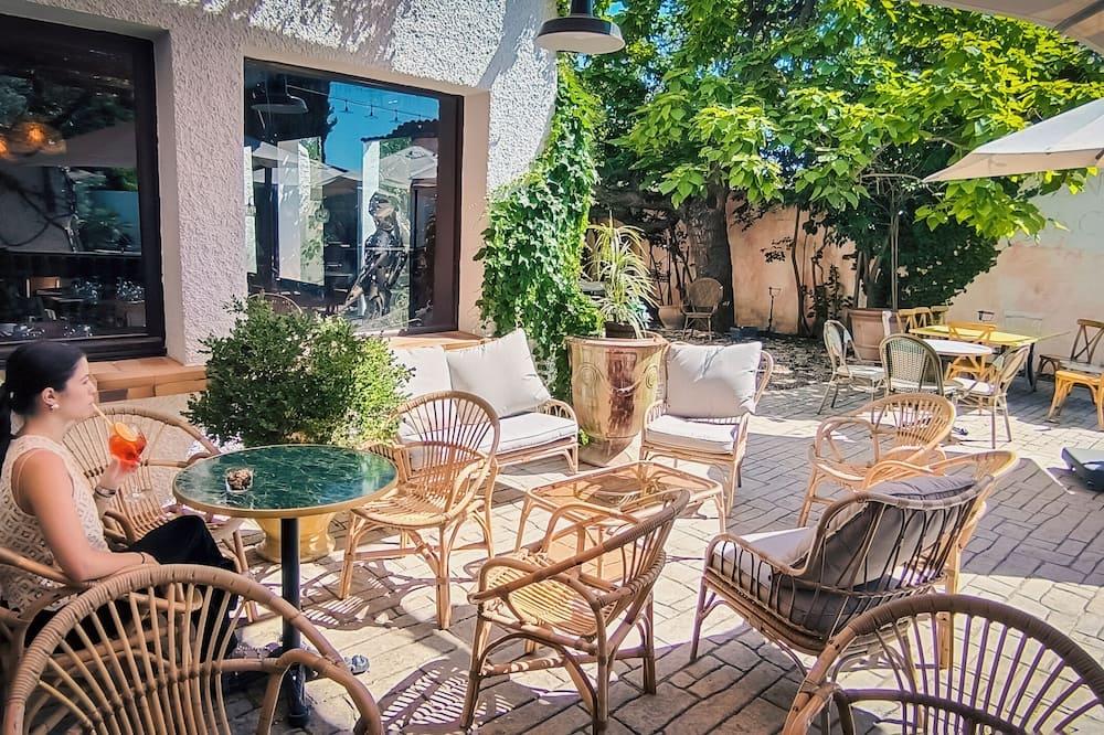 Les Vignes Blanches Languedoc-Roussillon - Beaucaire visuel 3/5