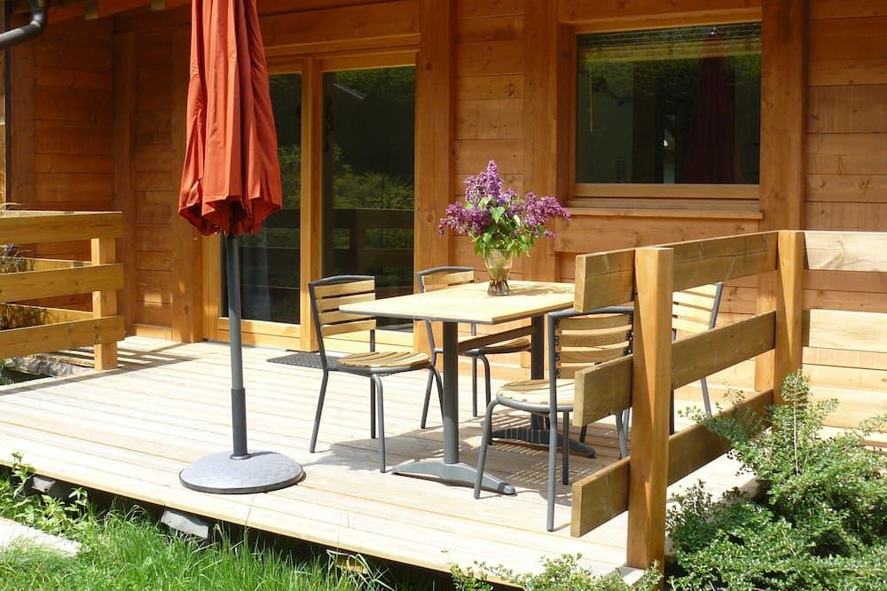new semi-detached chalet, quiet and comfortable. With 2 bedrooms and 2 bathrooms. Rhône-Alpes - Chamonix-Mont-Blanc visuel 5/5 new semi-detached chalet, quiet and comfortable. With 2 bedrooms and 2 bathrooms. Rhône-Alpes - Chamonix-Mont-Blanc visuel 5/5