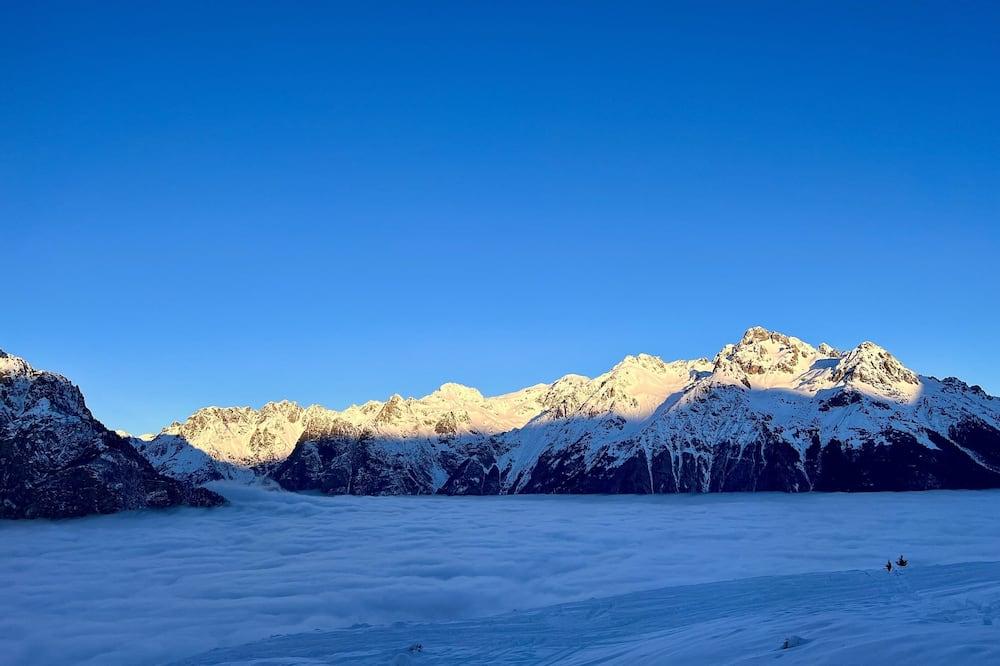 Chalet Parnasse, Appt 5, 7 Pers, Ski-Out Ski-In, Domaine Alpe D'huez Rhône-Alpes - Villard-Reculas visuel 4/5 Chalet Parnasse, Appt 5, 7 Pers, Ski-Out Ski-In, Domaine Alpe D'huez Rhône-Alpes - Villard-Reculas visuel 4/5