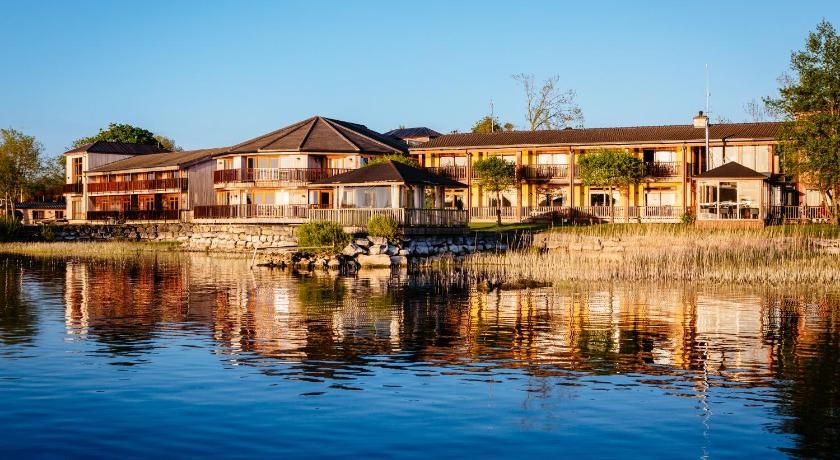 Wineport Lodge