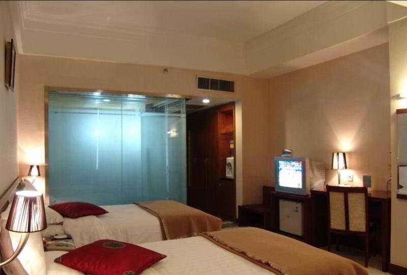 Kunming Golden Spring Hotel