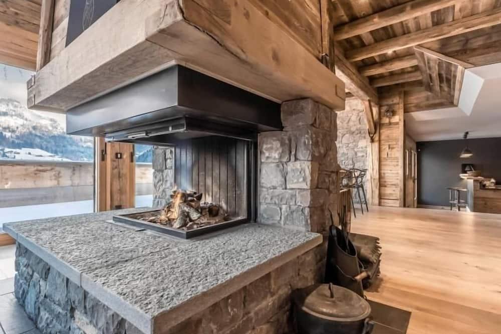Chalet La Clusaz, 4 Bedrooms, 11 Persons Rhône-Alpes - La Clusaz visuel 2/5 Chalet La Clusaz, 4 Bedrooms, 11 Persons Rhône-Alpes - La Clusaz visuel 2/5