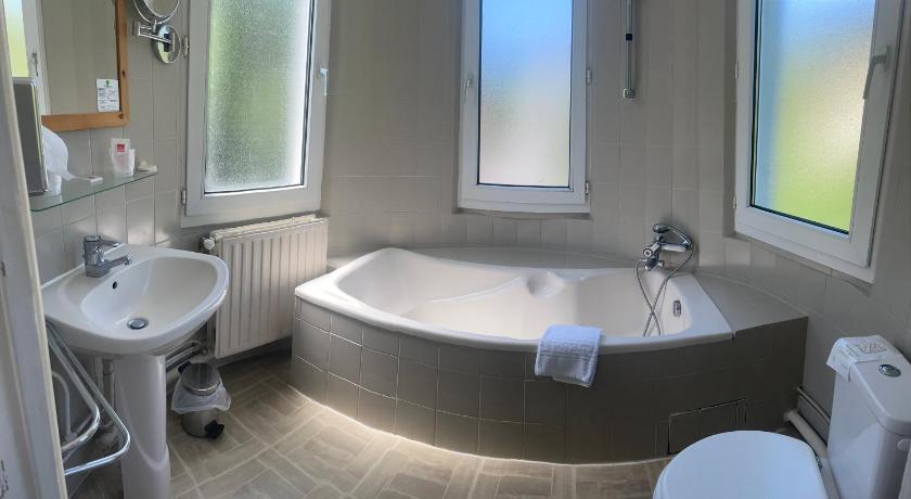 Hotel Regina Auvergne - Saint-Nectaire visuel 4/5 Hotel Regina Auvergne - Saint-Nectaire visuel 4/5