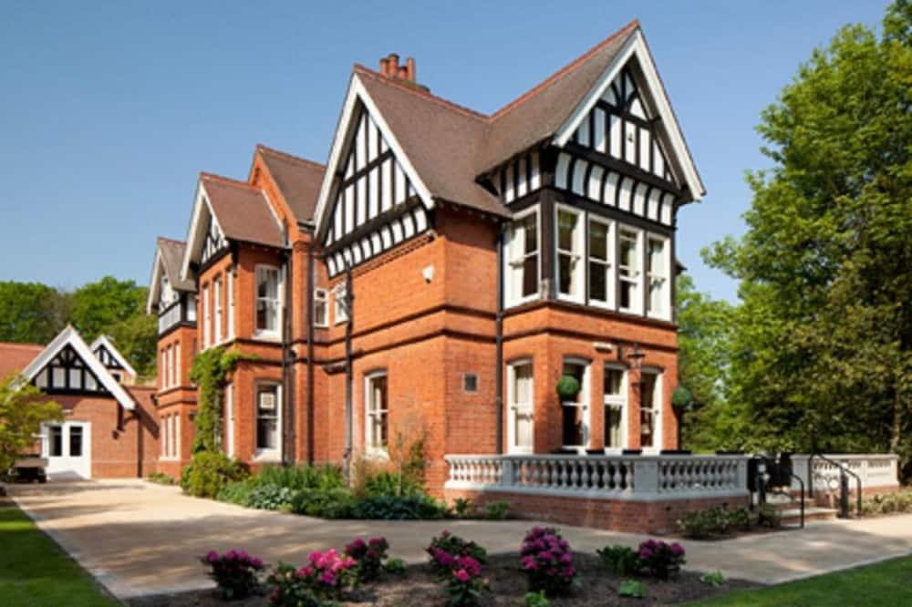 The Dower House Hotel