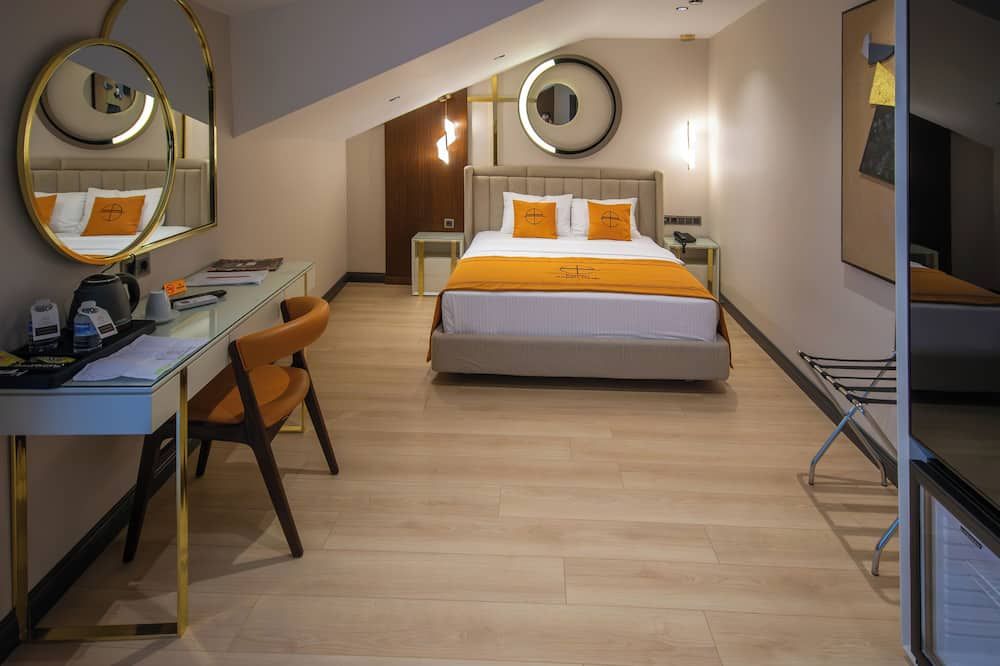 Elysian Airport Hotel