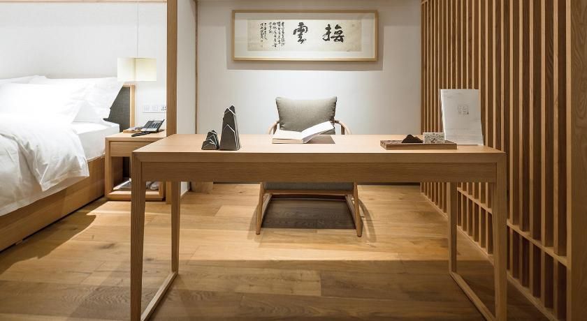 Bai Yun Qin She Boutique