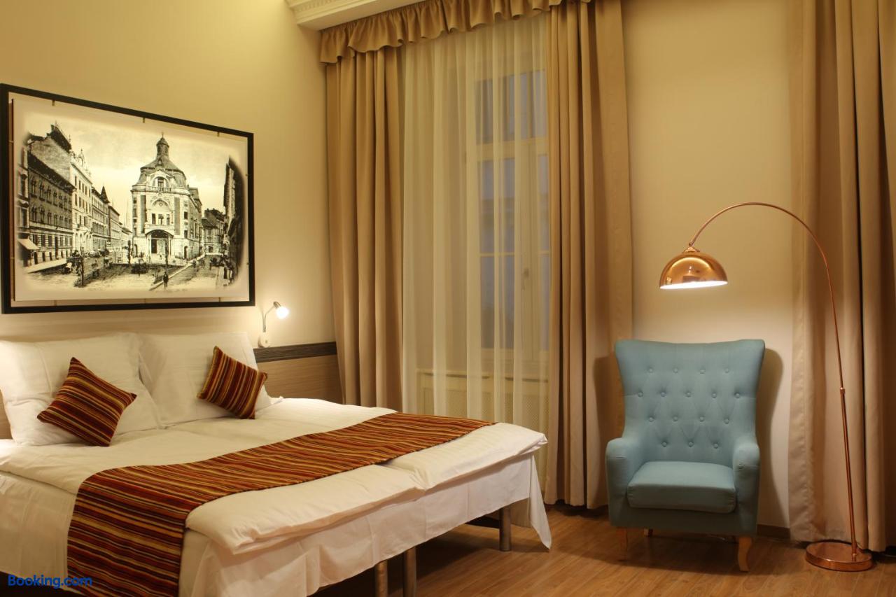 booking-2954198-117585029-209695 Lion Prémium Hotel