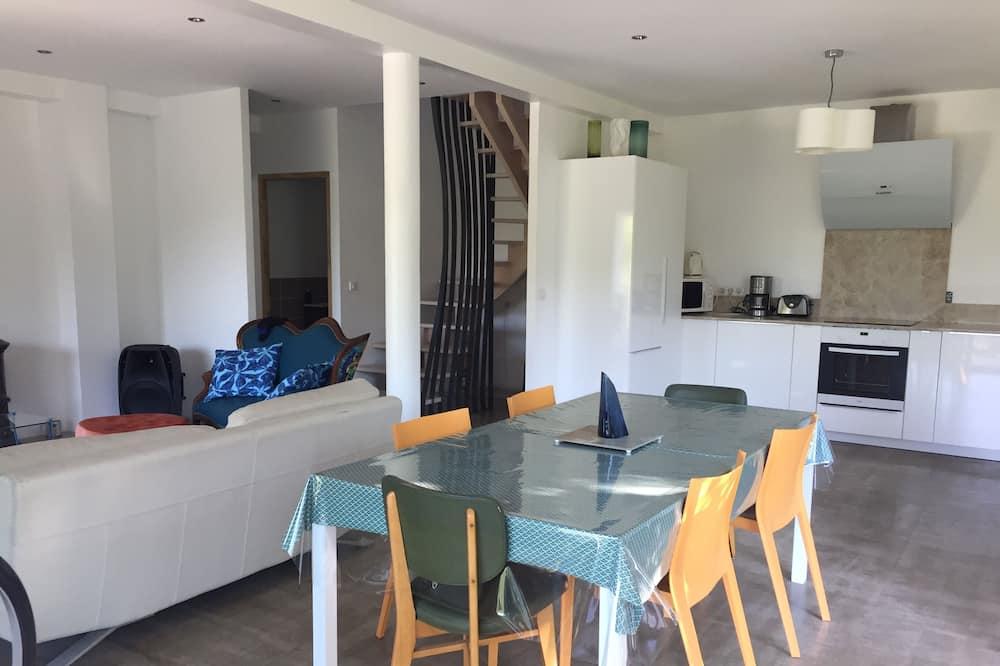 Villa with swimming pool not overlooked on large wooded grounds Languedoc-Roussillon - Soubès visuel 4/5 Villa with swimming pool not overlooked on large wooded grounds Languedoc-Roussillon - Soubès visuel 4/5
