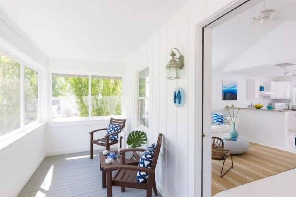 Blue - Inn On The Beach