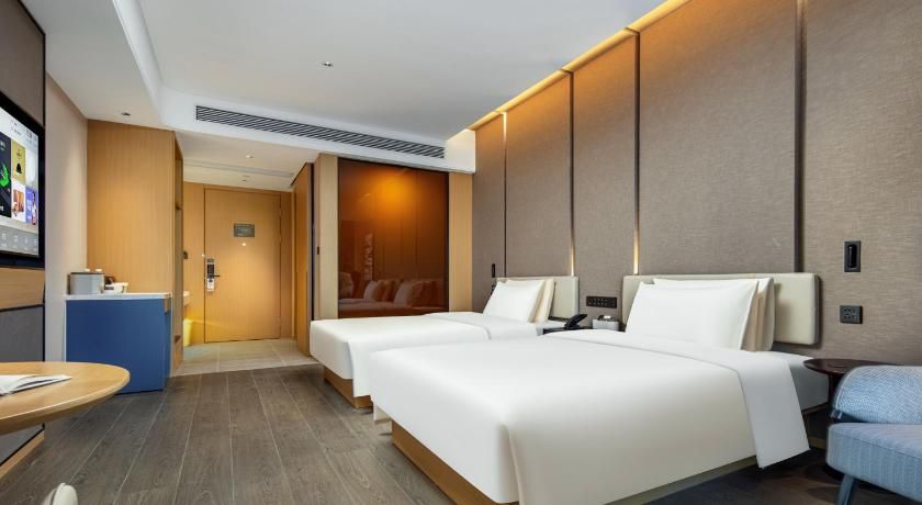 Atour Hotel Meizhou West Railway Station R&F Center