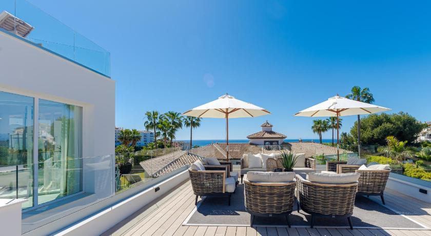 Unique & Luxurious Villa With Heated Pool, Gym & C Andalousië - Malaga visuel 2/5