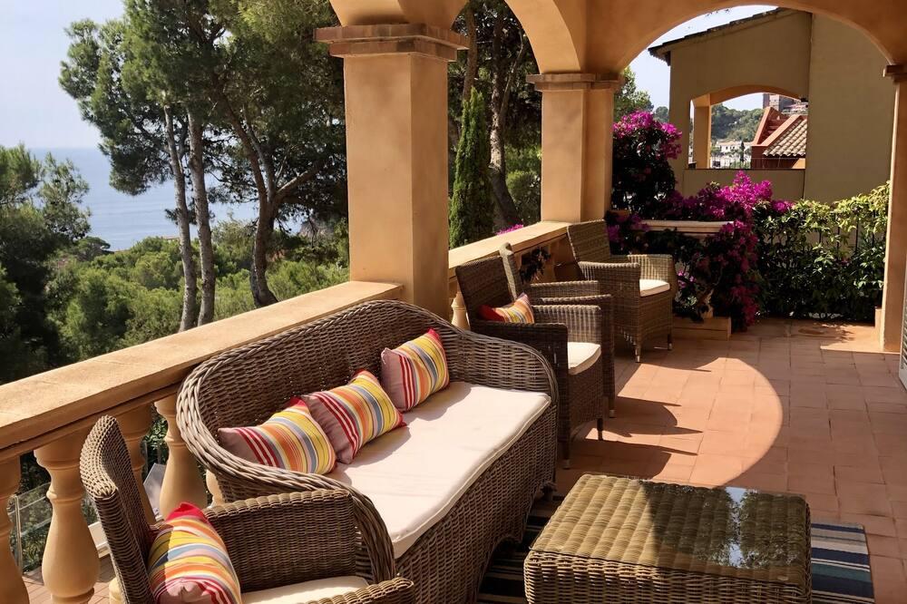 Charming house that lives with the sea Costa Brava - Palafrugell visuel 3/5 Charming house that lives with the sea Costa Brava - Palafrugell visuel 3/5