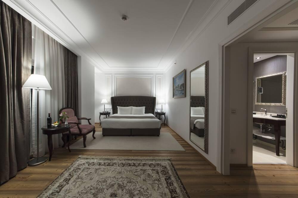 expediav2-311906-07889f-203139 Xheko Imperial Hotel