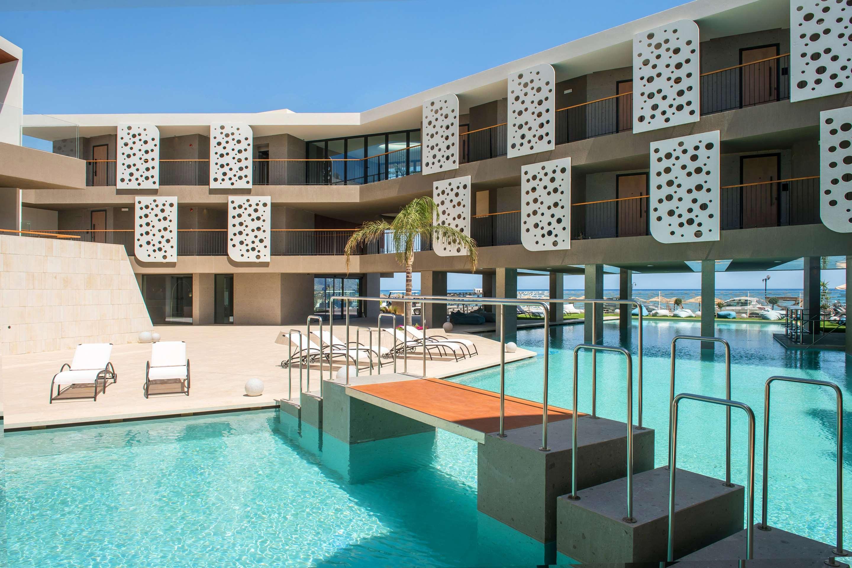 ice-289384-123287540-201146 Harmony Boutique Resort
