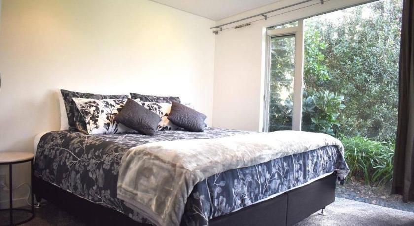 The Lakes - Kai Iwi Lakes Exclusive Retreat