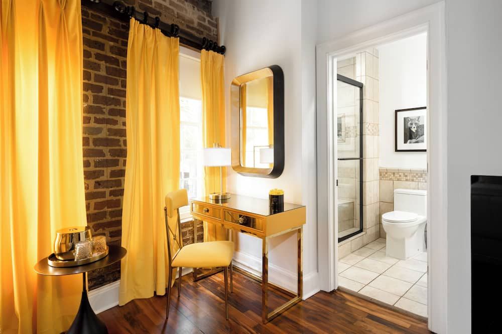 The Vendue, Downtown Art Hotel