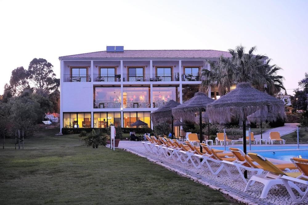sembo-289390-36771f-149783 Luzmar Villas