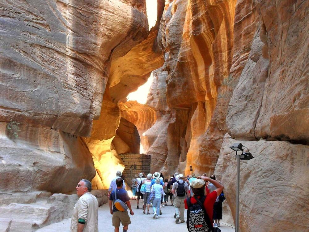 sembo-95733-acb86e-555861 Hayat Zaman Hotel And Resort Petra