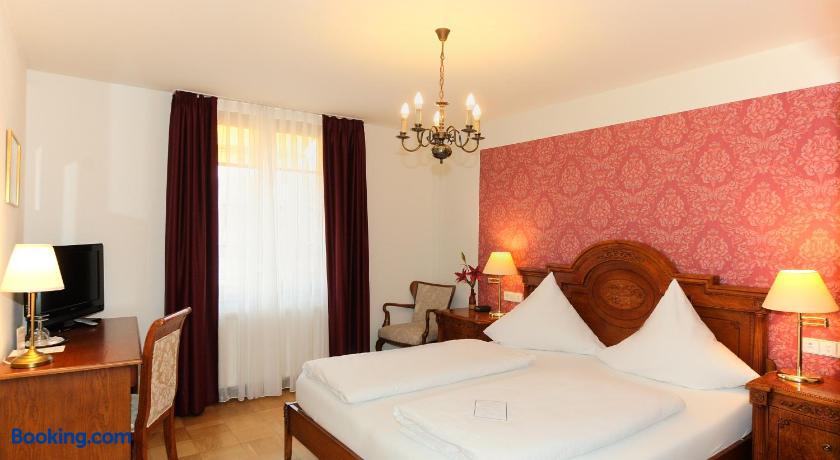 booking-73354-290676608 Hotel Rathausglöckel