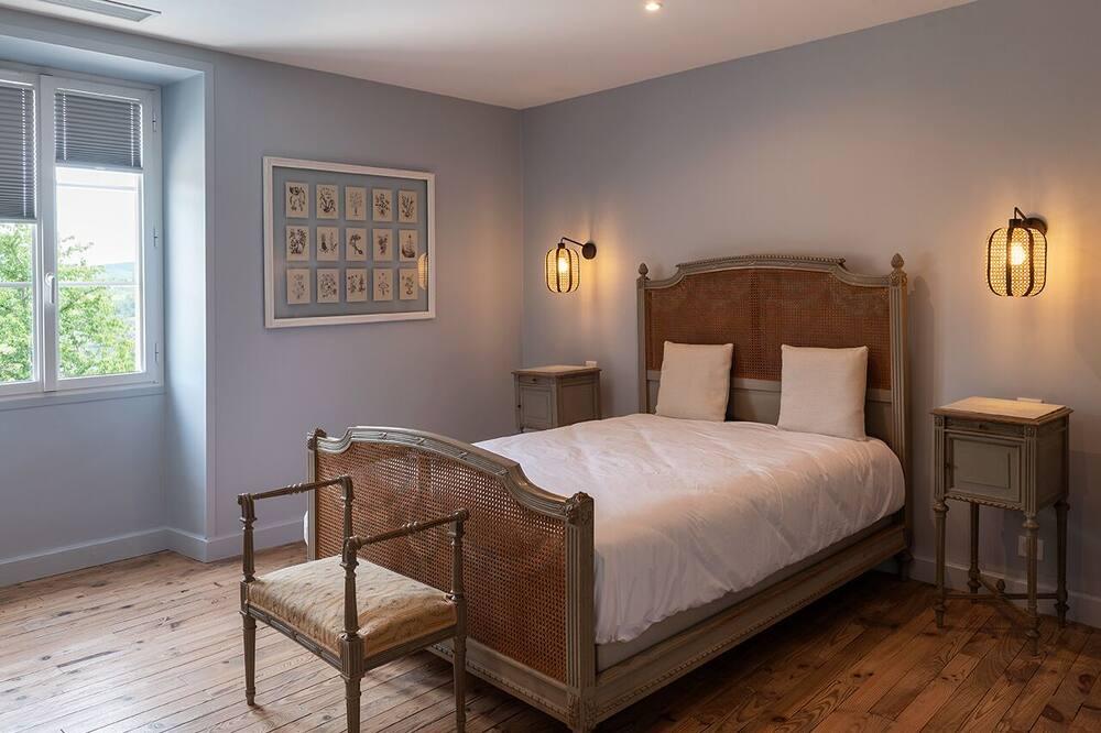 Gîte du Château de Lissac Limouqin - Lissac-sur-Couze visuel 1/5 Gîte du Château de Lissac Limouqin - Lissac-sur-Couze visuel 1/5